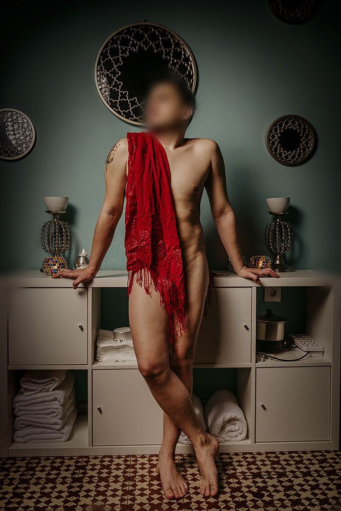 Aron-masajista-erotico-sevilla-1